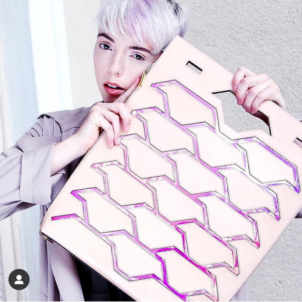 N.O.N.MEMBER PRISMA LARGE TOTE